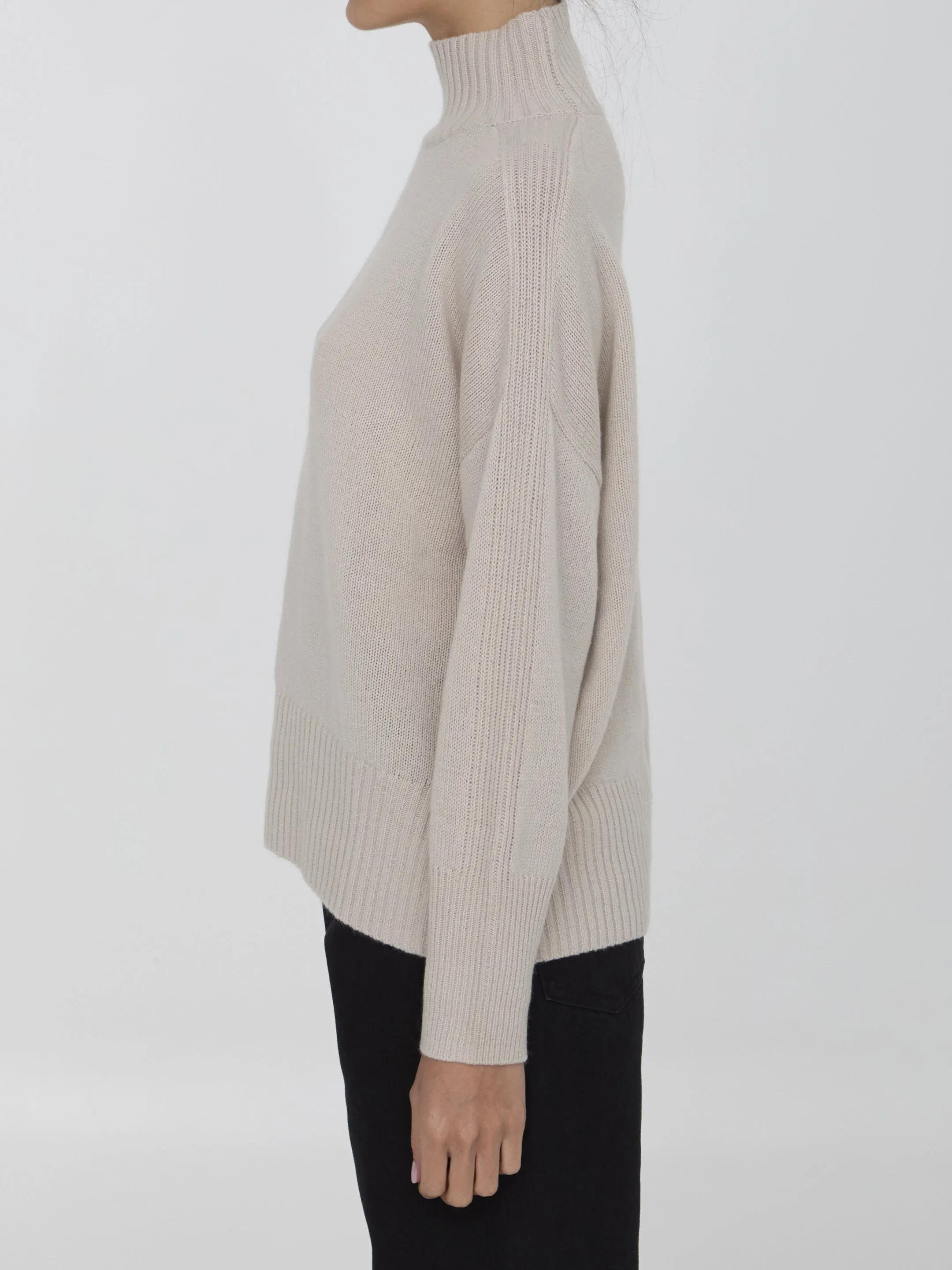 Allude Cashmere Sweater in Beige